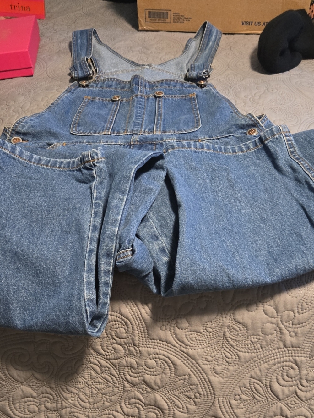 Vintage Womens RIO bibbed Overals Wide Leg Size Medium EUC (#94) - Picture 1 of 7